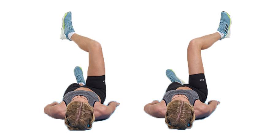 Duas imagens sequenciais de um indivíduo realizando exercícios de mobilidade de quadril no chão, mostrando a movimentação das pernas em diferentes fases para aumentar a amplitude de movimento e flexibilidade, com destaque para o calçado esportivo e roupas de treino.
